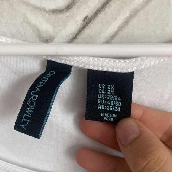 Adorable heart pattern modal blend Cynthia rowley top - Picture 3 of 6